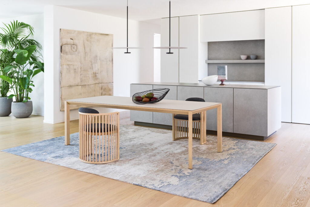 PIANCA TAVOLO SOFFIO  DAL DESIGN ASCIUTTO E MINIMAL,